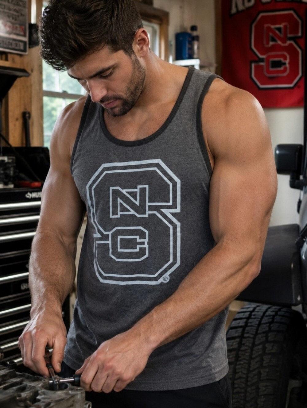 NC‎ State Wolfpack Tank Top Men's XL Gray Graphic Sleeveless NCAA Cotton Blend